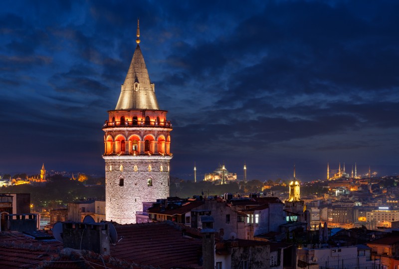 Стамбул в вечерних огнях с подъемом на башню Галата в мини-группе – групповая экскурсия