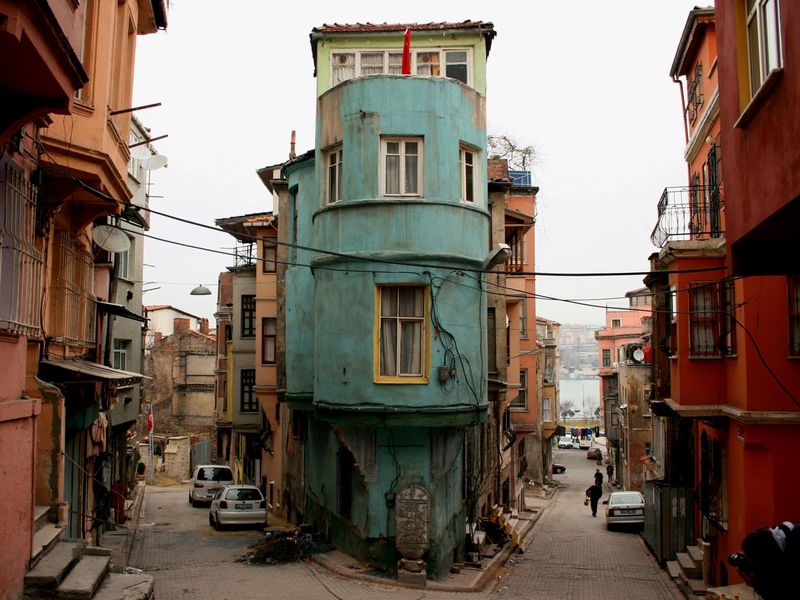 Живописная красота трущоб Стамбула